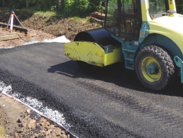 Ověření konstrukce pražcového podloží s využitím asfaltové směsi se 70 % R-materiálu